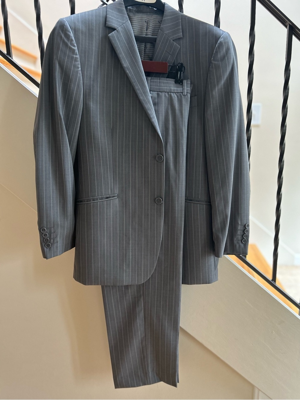 Ben Sherman Men's Gray Pinstripe Suit Size S42 Like New